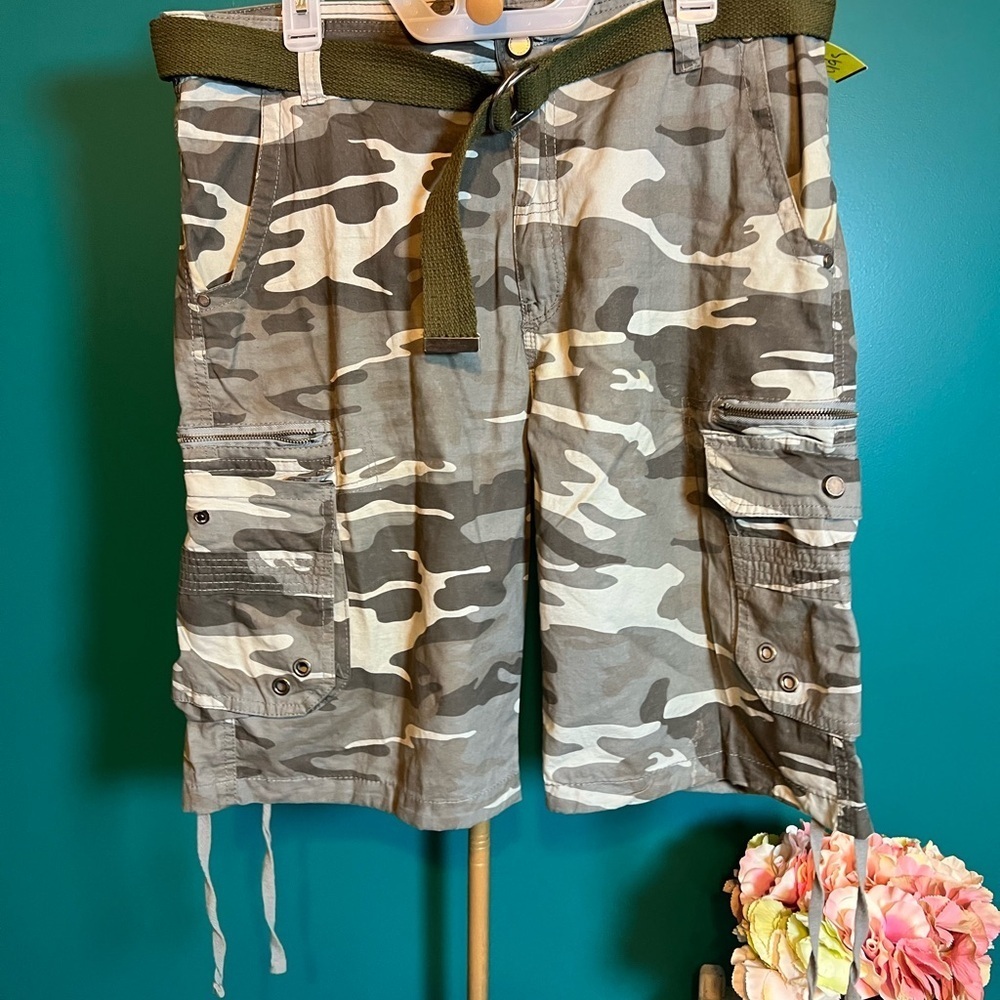 Steve’s Jeans Gray Cargo Shorts with Drawstring Details